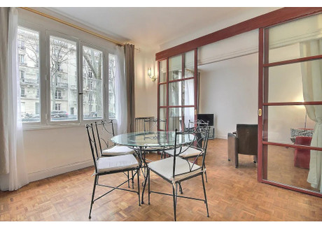 Mieszkanie do wynajęcia - Avenue de Suffren Paris, Francja, 66 m², 2489 USD (9756 PLN), NET-93280566