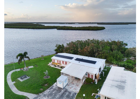 Dom na sprzedaż - 4300 RIVERSIDE DRIVE Punta Gorda, Usa, 187,2 m², 225 000 USD (902 250 PLN), NET-101844500