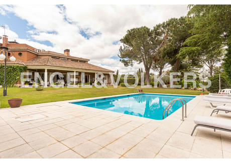 Dom na sprzedaż - Boadilla Del Monte, Hiszpania, 1000 m², 2 383 359 USD (9 390 434 PLN), NET-91011731