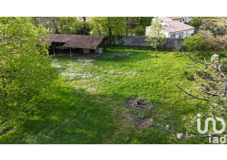 Działka na sprzedaż - Pranzac, Francja, 2000 m², 51 702 USD (211 462 PLN), NET-100637955