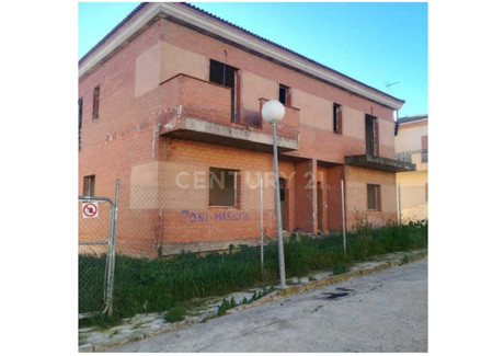 Dom na sprzedaż - Alange, Hiszpania, 186 m², 192 039 USD (771 998 PLN), NET-96364284