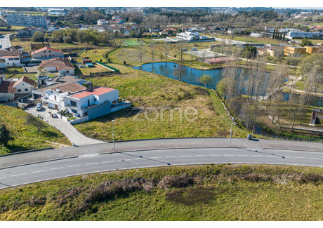 Działka na sprzedaż - Paços De Ferreira, Portugalia, 2200 m², 161 484 USD (660 468 PLN), NET-87174716