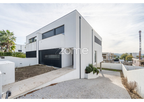 Dom na sprzedaż - Maia, Portugalia, 227 m², 575 322 USD (2 404 844 PLN), NET-93915227