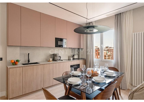Mieszkanie na sprzedaż - Madrid, Hiszpania, 62 m², 908 133 USD (3 623 451 PLN), NET-97075764