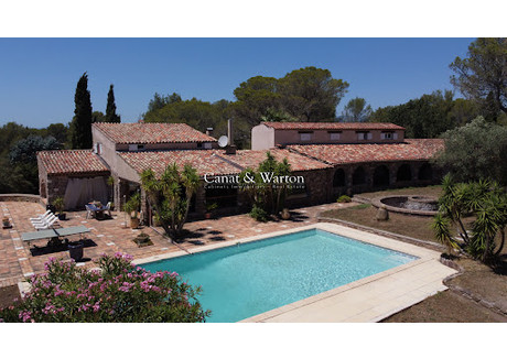 Dom na sprzedaż - Frejus, Francja, 500 m², 2 414 942 USD (9 273 376 PLN), NET-93423656