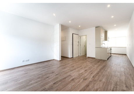 Mieszkanie na sprzedaż - Lisboa, Rio De Mouro, Portugalia, 66 m², 237 341 USD (951 736 PLN), NET-100330522