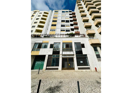 Lokal handlowy do wynajęcia - Lisboa, Areeiro, Portugalia, 246 m², 4204 USD (17 447 PLN), NET-99066041