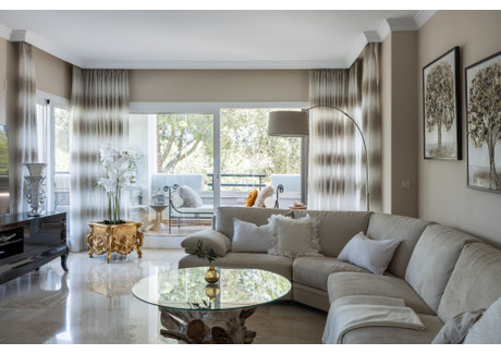 Mieszkanie na sprzedaż - Marbella, Hiszpania, 197 m², 610 652 USD (2 460 929 PLN), NET-98323933