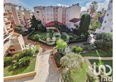 Mieszkanie na sprzedaż - Menton, Francja, 72 m², 722 072 USD (2 938 833 PLN), NET-102065903