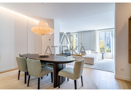 Mieszkanie na sprzedaż - Eixample - La Dreta de l'Eixample Barcelona, Hiszpania, 255 m², 2 979 199 USD (11 738 043 PLN), NET-93015526