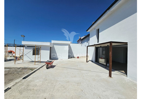 Dom na sprzedaż - Coronado (São Romão e São Mamede) Trofa, Portugalia, 200 m², 392 858 USD (1 540 002 PLN), NET-99491301