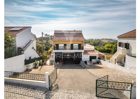 Dom na sprzedaż - Sesimbra (Castelo) Sesimbra, Portugalia, 166 m², 535 785 USD (2 057 415 PLN), NET-99015259