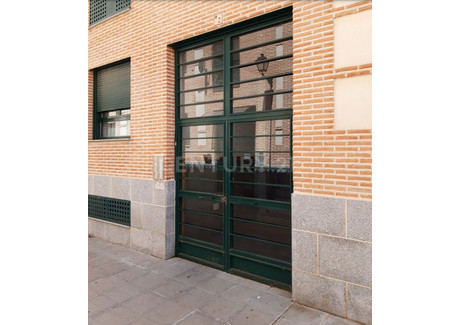 Komercyjne na sprzedaż - Toledo, Hiszpania, 29 m², 7610 USD (29 985 PLN), NET-96059630