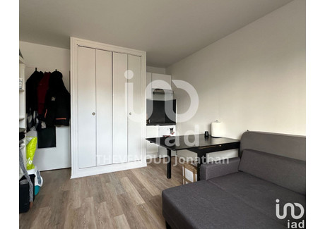 Mieszkanie na sprzedaż - Lille, Francja, 21 m², 81 346 USD (320 501 PLN), NET-95710114