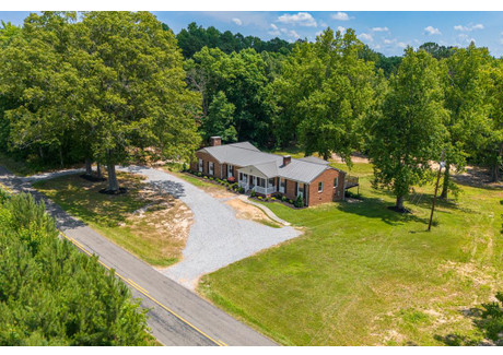 Dom na sprzedaż - 1908 Yellow Bird Rd, Nottoway County, VA Blackstone, Usa, 230,77 m², 498 750 USD (1 965 075 PLN), NET-98277892