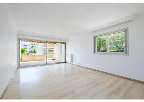 Mieszkanie na sprzedaż - Antibes, Francja, 71 m², 366 809 USD (1 492 911 PLN), NET-98585403