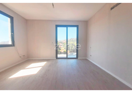 Dom na sprzedaż - Funchal, Portugalia, 150 m², 828 120 USD (3 436 700 PLN), NET-97104244