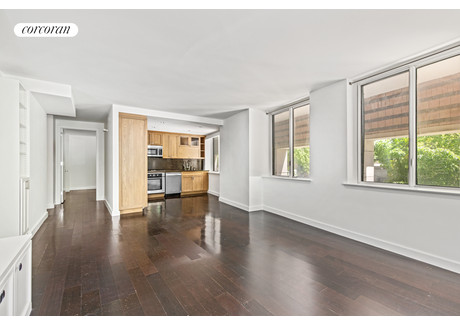 Mieszkanie do wynajęcia - Manhattan, Usa, 109,63 m², 8000 USD (31 520 PLN), NET-97479174