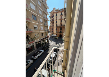 Mieszkanie na sprzedaż - via cimarosa Napoli, Włochy, 70 m², 434 059 USD (1 666 787 PLN), NET-98520330