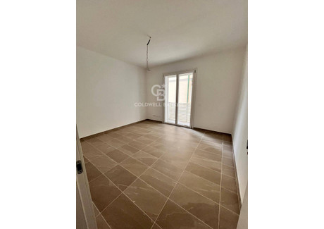 Mieszkanie na sprzedaż - viale cristoforo colombo, Camaiore, Włochy, 110 m², 1 010 286 USD (4 132 069 PLN), NET-101555152