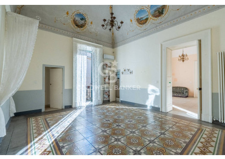 Mieszkanie na sprzedaż - Piazzetta Regina Maria D'Enghien Lecce, Włochy, 260 m², 706 488 USD (2 875 405 PLN), NET-103042284