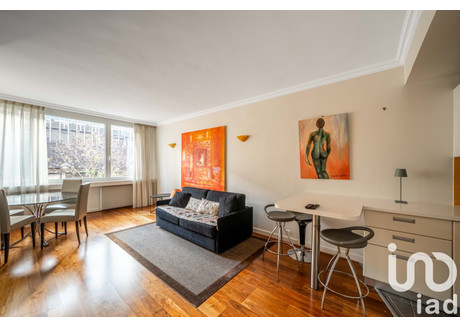 Mieszkanie na sprzedaż - Paris, Francja, 60 m², 749 085 USD (3 048 775 PLN), NET-102818295