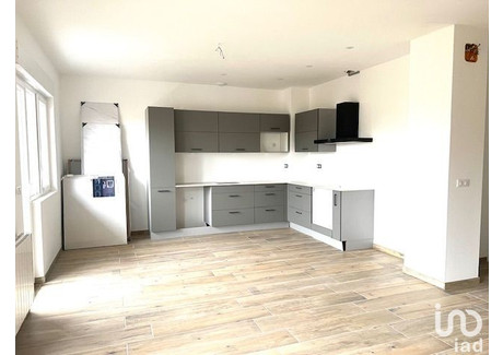 Mieszkanie na sprzedaż - Chatellerault, Francja, 95 m², 163 430 USD (670 064 PLN), NET-94015122