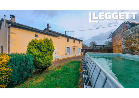 Dom na sprzedaż - Nanteuil-En-Vallée, Francja, 160 m², 164 189 USD (673 175 PLN), NET-103114635