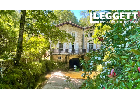 Komercyjne na sprzedaż - Montguyon, Francja, 240 m², 581 378 USD (2 412 717 PLN), NET-98635379