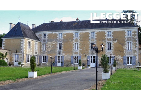 Obiekt zabytkowy na sprzedaż - Savigny-Lévescault, Francja, 630 m², 1 286 814 USD (5 185 861 PLN), NET-91475234