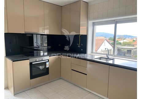 Mieszkanie na sprzedaż - Delães Vila Nova De Famalicao, Portugalia, 110 m², 184 001 USD (752 566 PLN), NET-102218296