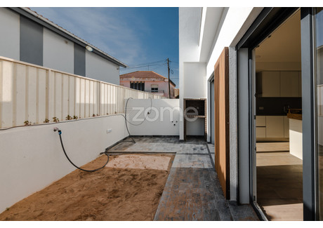 Dom na sprzedaż - Seixal, Portugalia, 146 m², 395 532 USD (1 586 085 PLN), NET-95113146