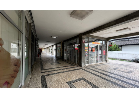 Komercyjne na sprzedaż - Porto, Maia, Moreira, Portugal Maia, Portugalia, 47 m², 48 080 USD (196 649 PLN), NET-93163321