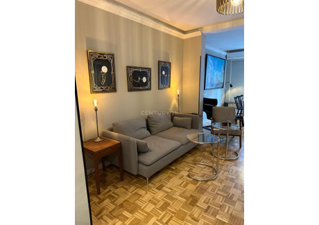 Mieszkanie do wynajęcia - Madrid, Hiszpania, 90 m², 2767 USD (10 902 PLN), NET-96625549