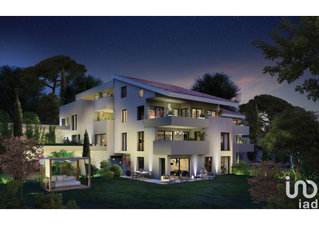 Mieszkanie na sprzedaż - Saint-Raphaël, Francja, 94 m², 595 840 USD (2 401 234 PLN), NET-92405740