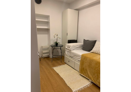 Mieszkanie do wynajęcia - Calle de Coslada Madrid, Hiszpania, 30 m², 1541 USD (5901 PLN), NET-90902695