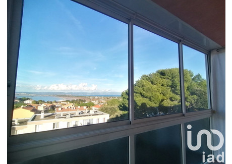 Mieszkanie na sprzedaż - Hyeres, Francja, 34 m², 201 557 USD (826 383 PLN), NET-98741022