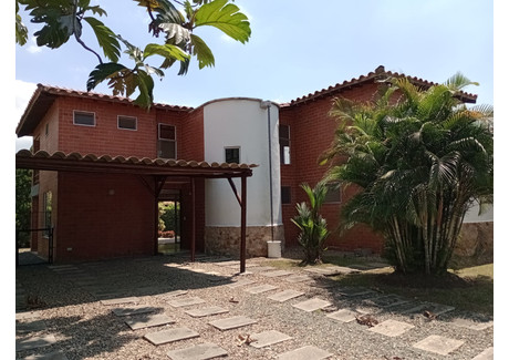 Dom na sprzedaż - Via Chipaya, Jamundí, Valle del Cauca, Colombia Jamundí, Kolumbia, 228 m², 186 754 USD (765 692 PLN), NET-99874428