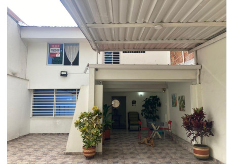 Dom na sprzedaż - Av. 2 Nte. #21 6n, Olaya Herrera, Cali, Valle del Cauca, Colombia Cali, Kolumbia, 235 m², 129 134 USD (529 450 PLN), NET-99874396