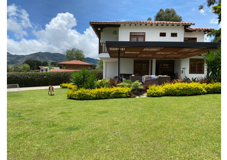 Dom na sprzedaż - Cra. 30a #13a-03, El Carmen de Viboral, Antioquia, Colombia El Carmen De Viboral, Kolumbia, 280 m², 272 542 USD (1 117 424 PLN), NET-102312046