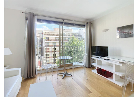 Mieszkanie na sprzedaż - Paris, Francja, 20 m², 281 414 USD (1 103 144 PLN), NET-100556409