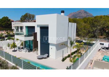 Dom na sprzedaż - La Nucia, La Nucia Centro Alicante, Hiszpania, 293 m², 1 266 874 USD (4 852 128 PLN), NET-96468035