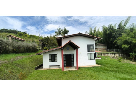 Dom na sprzedaż - El Darién-Buga, Calima, Valle del Cauca, Colombia Calima, Kolumbia, 256 m², 86 152 USD (353 222 PLN), NET-94747677