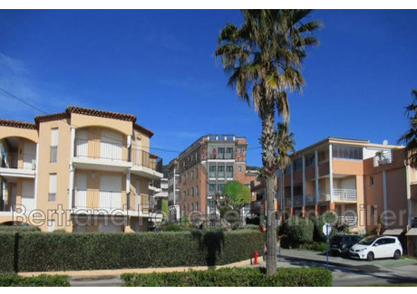 Mieszkanie na sprzedaż - Cavalaire-Sur-Mer, Francja, 82 m², 892 165 USD (3 729 249 PLN), NET-101723501