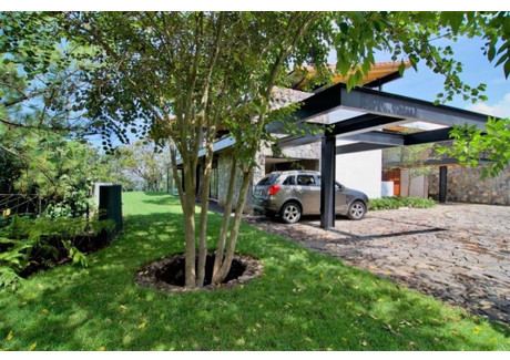 Dom na sprzedaż - Centro Valle De Bravo, Meksyk, 299,98 m², 879 703 USD (3 597 987 PLN), NET-95109232