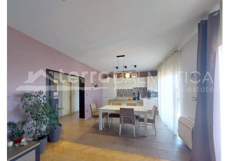 Dom na sprzedaż - Šibenik Chorwacja, 160 m², 368 390 USD (1 410 932 PLN), NET-97454257