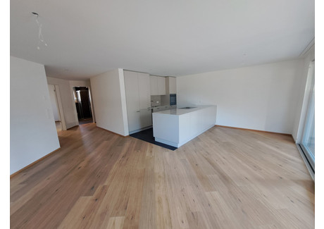 Mieszkanie na sprzedaż - Liestal, Szwajcaria, 81,5 m², 840 080 USD (3 435 928 PLN), NET-100733433