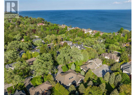 Dom na sprzedaż - 212 LAKESIDE Avenue Burlington, Kanada, 595 m², 2 966 923 USD (11 363 316 PLN), NET-100910186