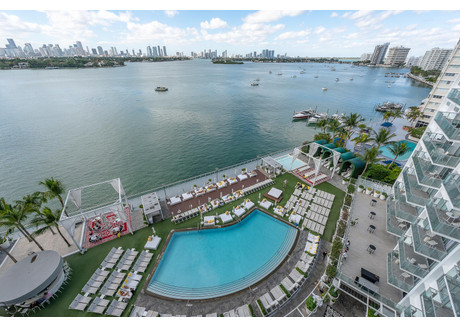 Mieszkanie na sprzedaż - 1100 WEST Avenue Miami Beach, Usa, 64 m², 488 000 USD (1 986 160 PLN), NET-99260444