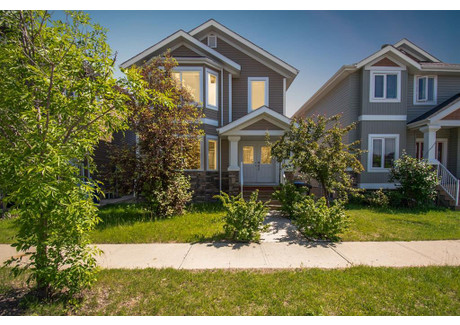 Dom na sprzedaż - 136 Ward Crescent Fort Mcmurray, Kanada, 177 m², 403 253 USD (1 621 079 PLN), NET-99259536